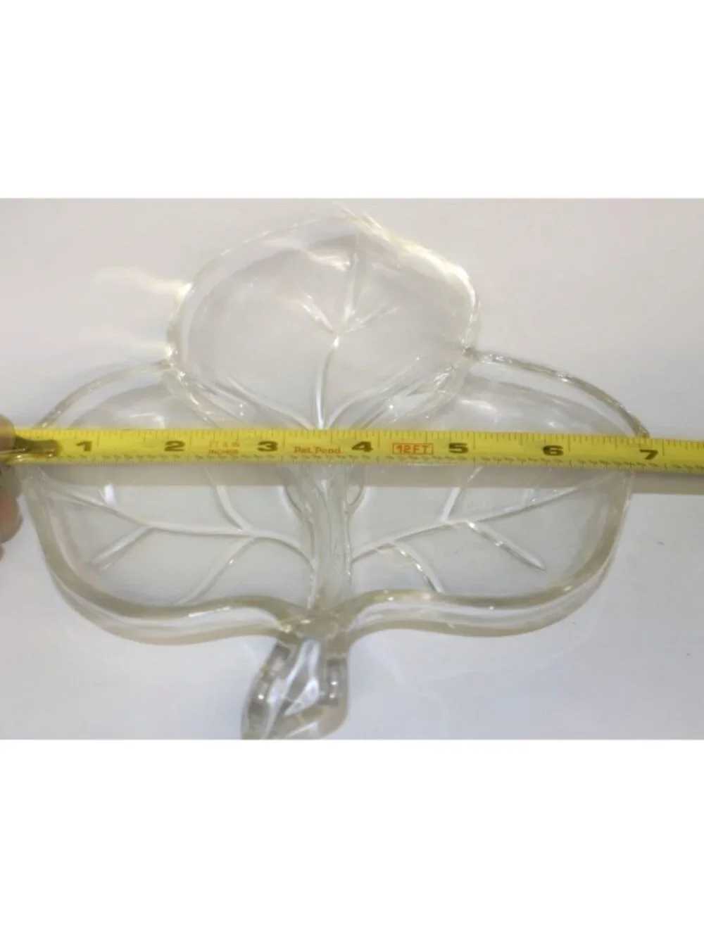 Leaf-Shaped Clear Glass Divided Serving Dish Decorative Plate 8x7